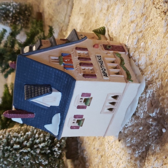 DEPARTMENT 56 Alpine Village Series Apotek and Tabak Shop - Retired - Picture 5 of 11